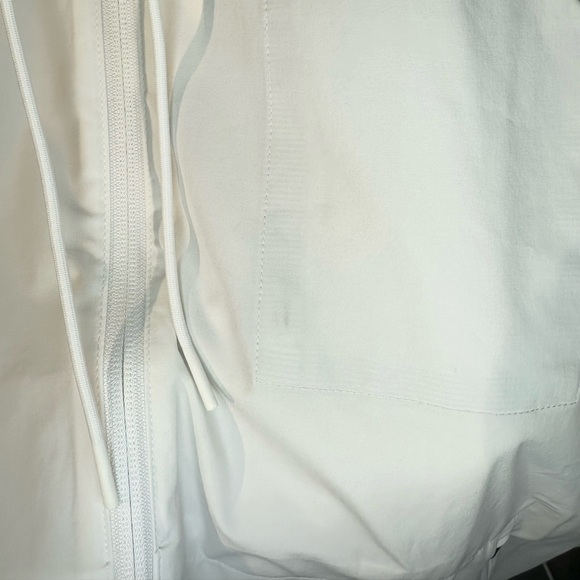 Vuori | Womens Outdoor Trainer Shell - Picture 12 of 12